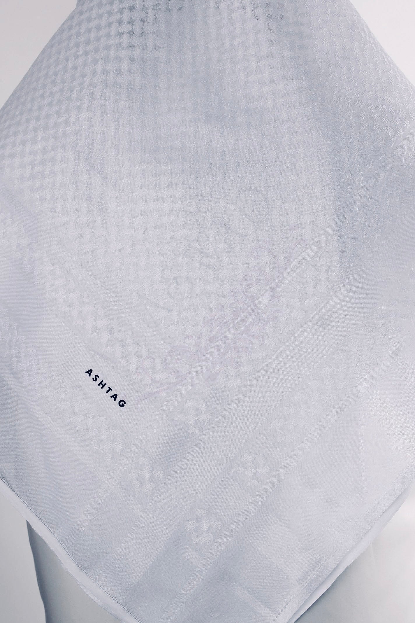شماغ اشتاغ - A36W