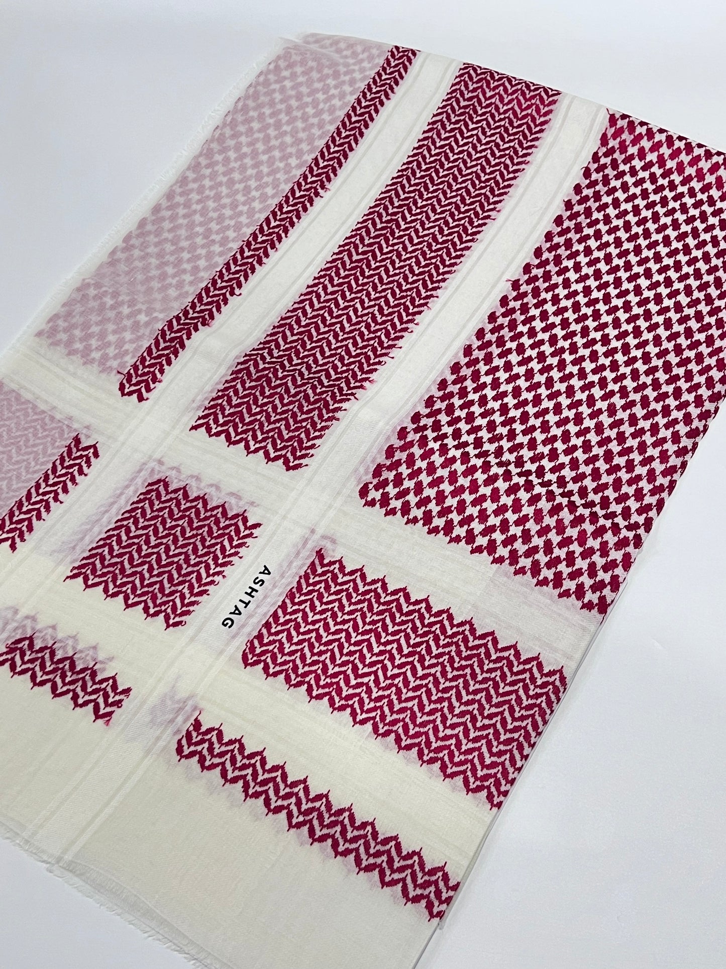 شال صوف - سكري - بنقشة الشماغ